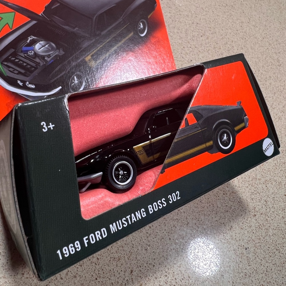 Ford 1969 Mustang Boss 302 - Diecast - Matchbox Moving Parts Edition - Picture 2 of 3